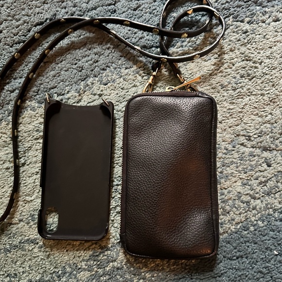 Bandolier Hailey XR iPhone case, expandable pouch and Sarah pyramid stud strap. - Picture 4 of 12